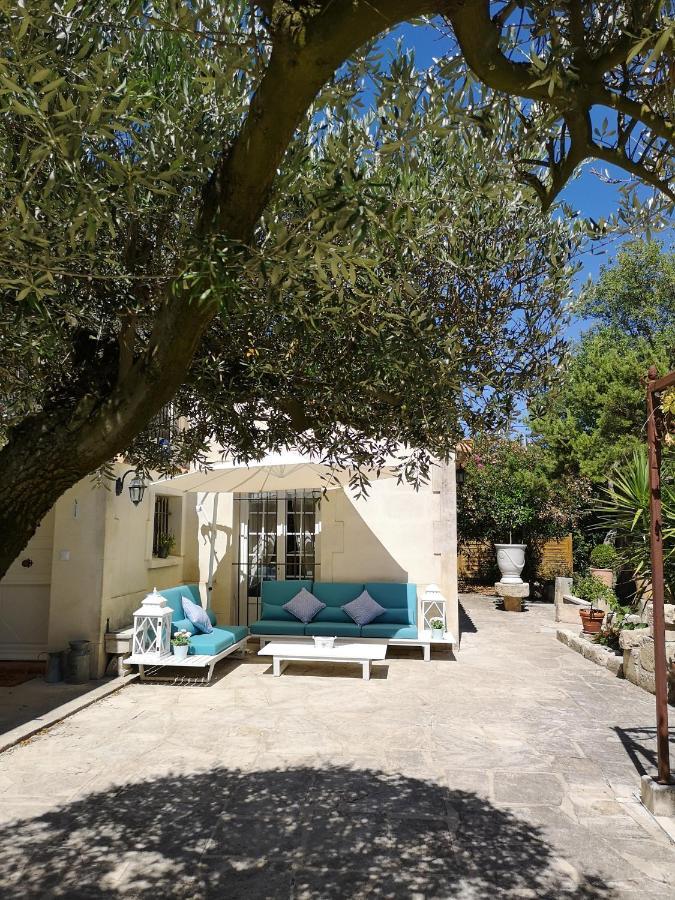 Le Mas Des Agapes Beaucaire  Exteriér fotografie